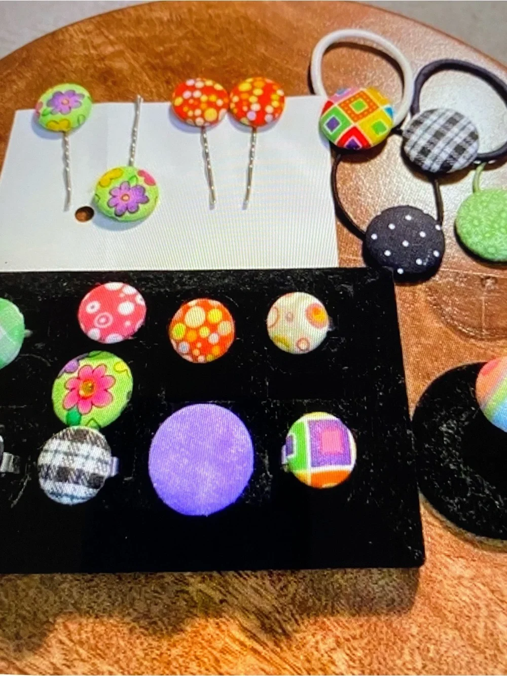 Black Velvet Jewelry Ring and Finger Display,w/Button Rings,Hair Ties, Bobby Pin